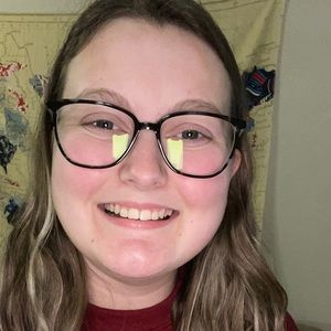 Meet your Posher, Carah